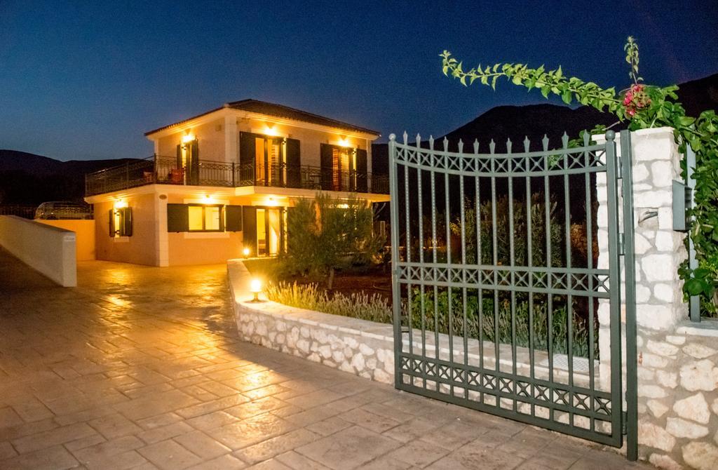 Apartament Korallis Karavádhos