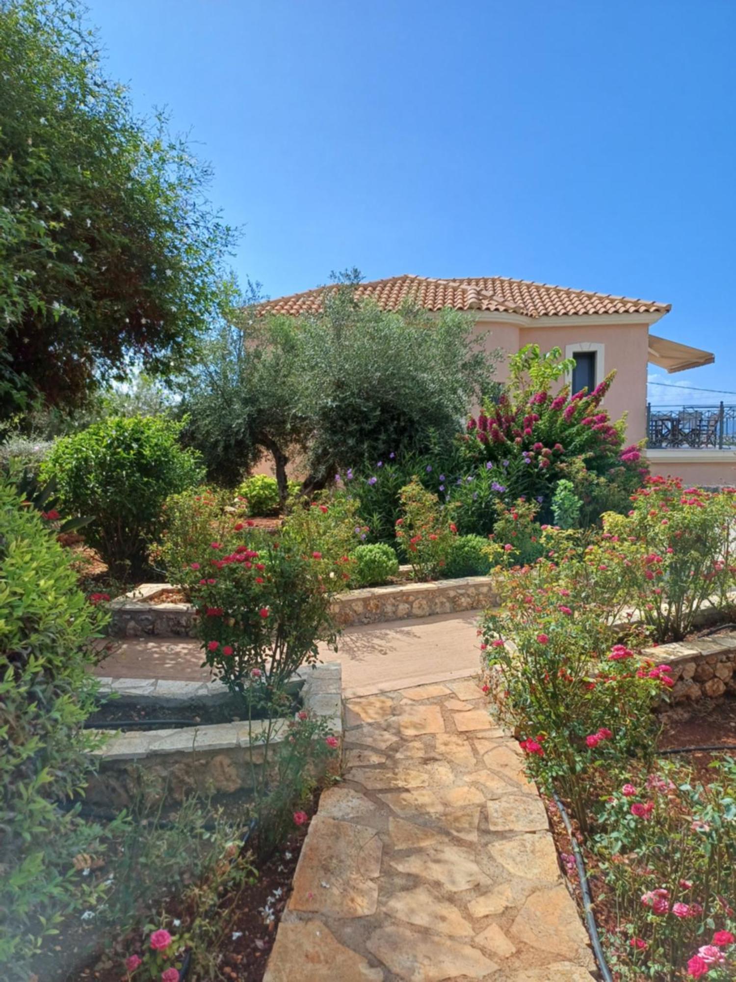Korallis Villas *