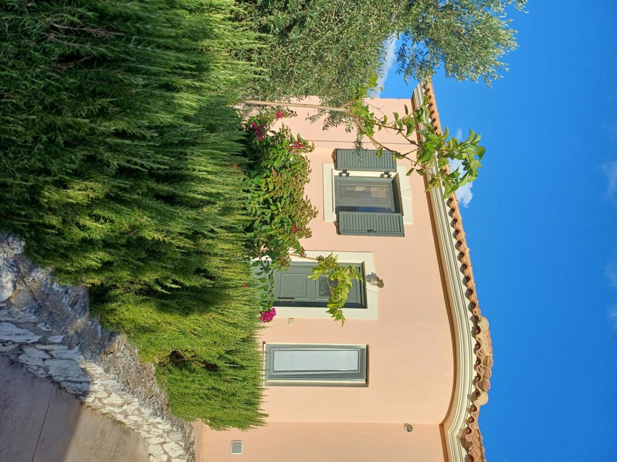 Korallis Villas Apartment Karavados