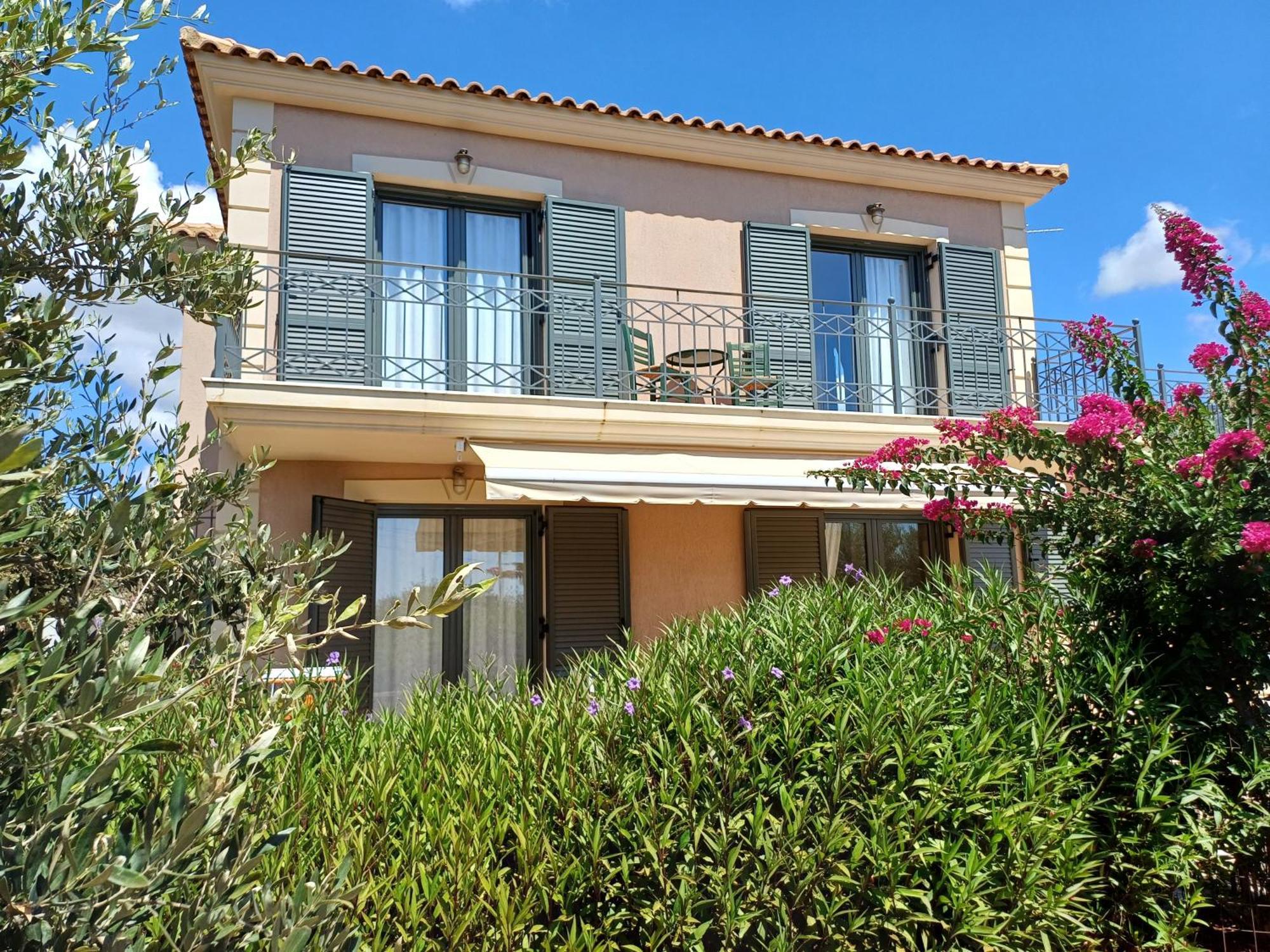 Korallis Villas * Karavados