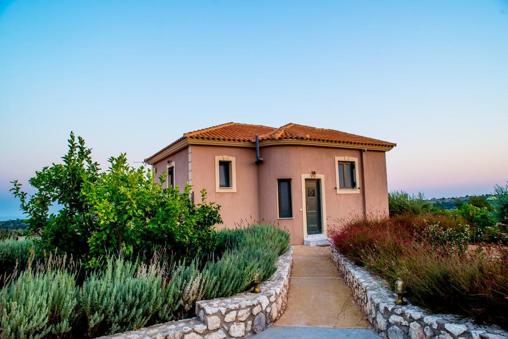 Korallis Villas *