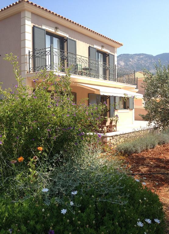 Korallis Villas Apartment Karavados