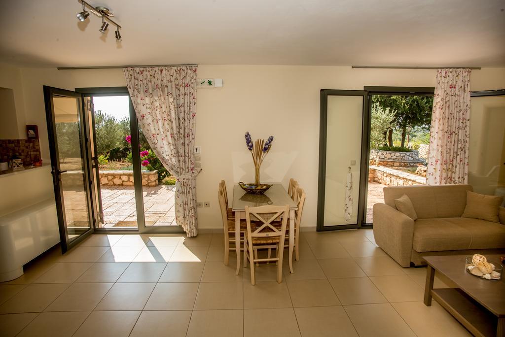 Apartment Korallis Villas Karavados