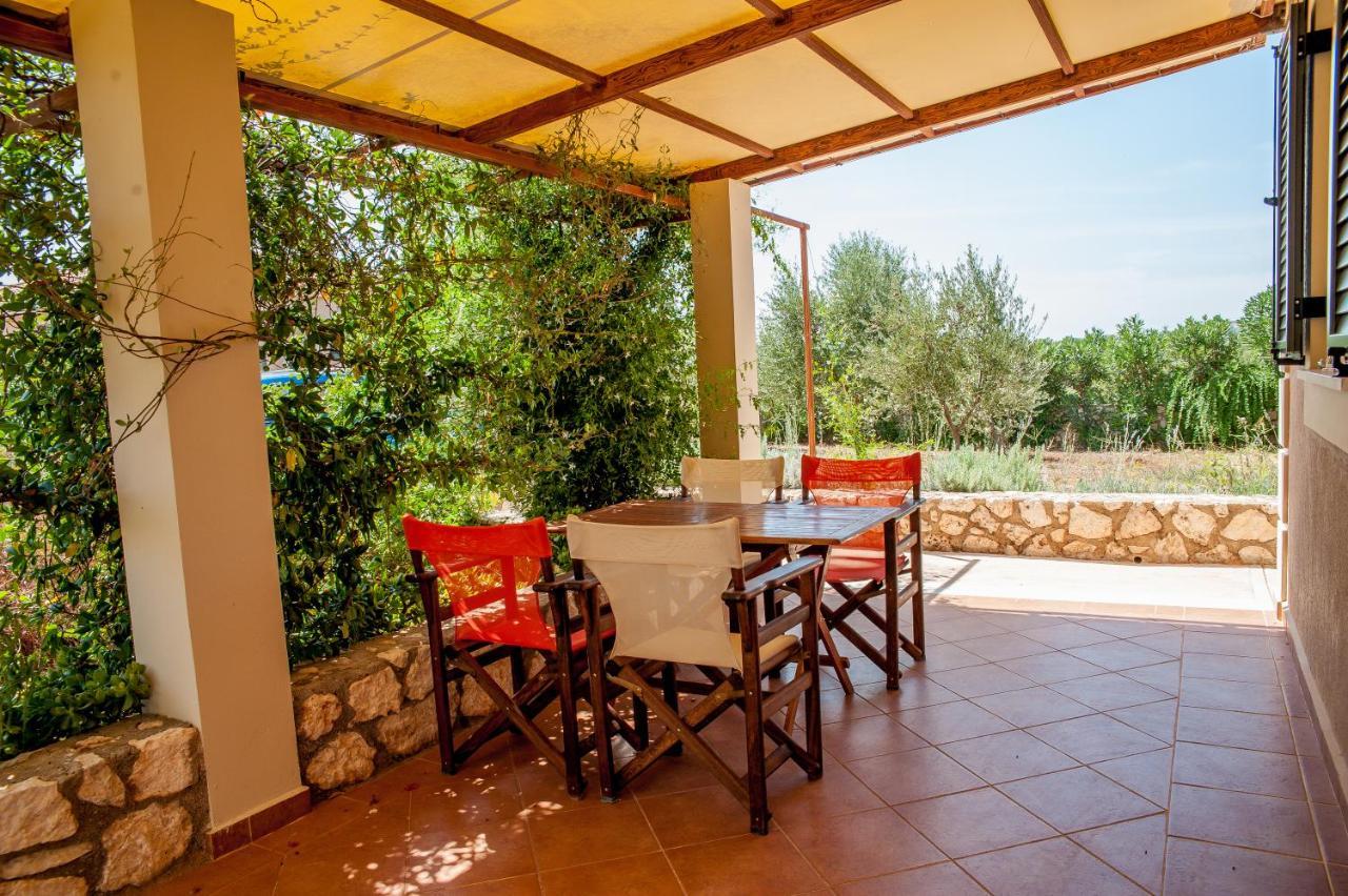 Apartment Korallis Villas Karavados